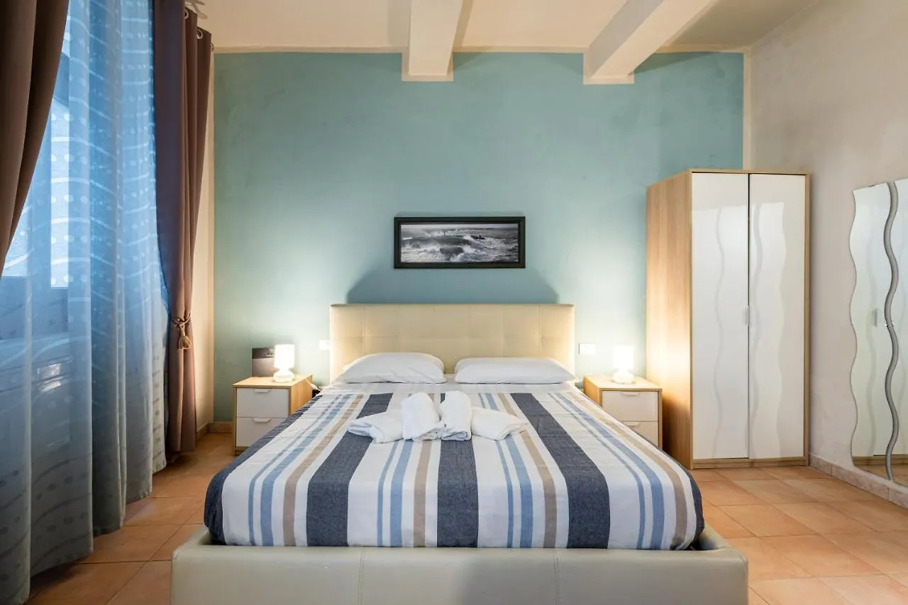 Apartment Guesthost - Porta Romana & Boboli Suite Florence